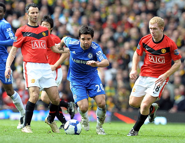 他在球場上 他在球場上